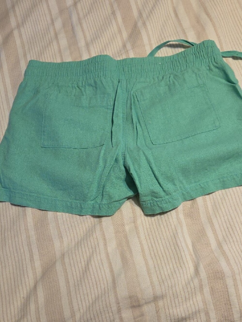 Old Navy Women's Green Drawstring Linen blend Shorts - Picture 3 of 3